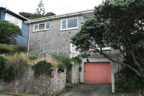 Photo of property in 8 Oku Street, Island Bay, Wellington, 6023