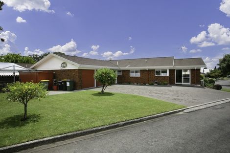 Photo of property in 31 Sheridan Crescent, Leamington, Cambridge, 3432