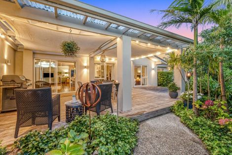 Photo of property in 11 Holly Way, Sunnyhills, Auckland, 2010