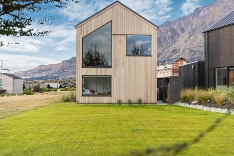 Photo of property in 21 Soudley Court, Jacks Point, Queenstown, 9371