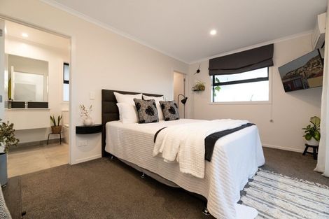 Photo of property in 205 Ballintoy Park Drive, Welcome Bay, Tauranga, 3175