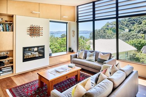 Photo of property in 4 Marama Terrace, Eastbourne, Lower Hutt, 5013