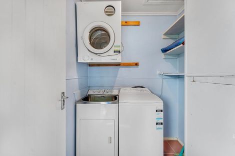 Photo of property in 9 Ludlow Terrace, Totara Vale, Auckland, 0627