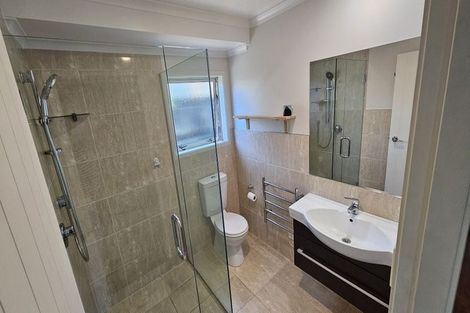 Photo of property in 11 Courtenay Place, Owhata, Rotorua, 3010