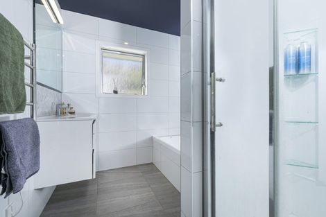 Photo of property in 107 Oreil Avenue, West Harbour, Auckland, 0618