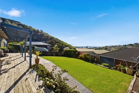 Photo of property in 27 Bateleur Close, Welcome Bay, Tauranga, 3112