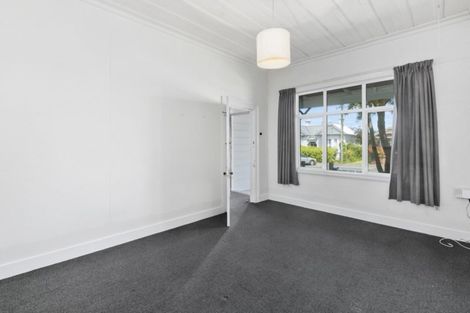 Photo of property in 52 Howe Street, North Dunedin, Dunedin, 9016