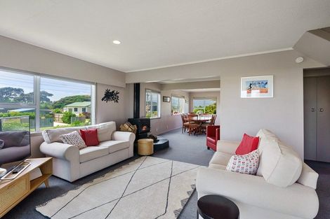 Photo of property in 1 Karaka Street, Otaki Beach, Otaki, 5512