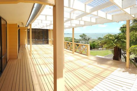 Photo of property in 16 Eloise Place, Clendon Park, Auckland, 2103