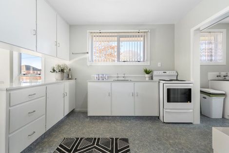 Photo of property in 1/17 Tyrone Street, Belfast, Christchurch, 8051