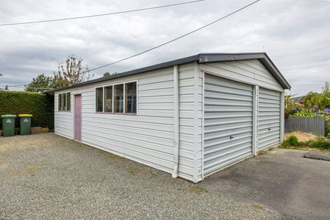 Photo of property in 1 Edward Street, Waimate, 7924