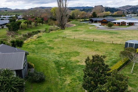 Photo of property in 17 Charteris Rise, Riverdale, Gisborne, 4010