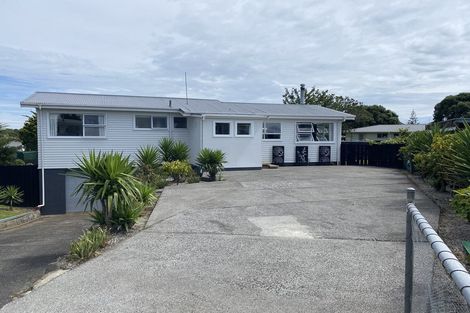 Photo of property in 7 Newbury Place, Waitara, 4320