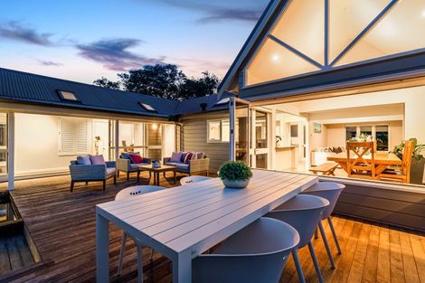 Photo of property in 12 Wairere Road, Torbay, Auckland, 0630