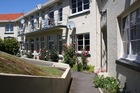 Photo of property in 4d Alva Street, Dunedin Central, Dunedin, 9016