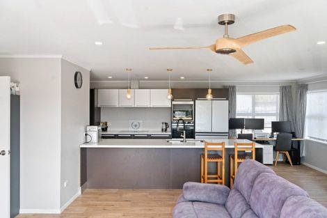 Photo of property in 8 Lorna Place, Brookfield, Tauranga, 3110