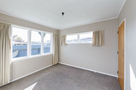 Photo of property in 44 Abraham Crescent, Milson, Palmerston North, 4414
