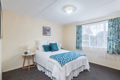 Photo of property in 132 Castor Crescent, Cannons Creek, Porirua, 5024