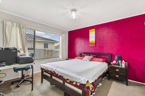 Photo of property in 23 Lane Road, Weymouth, Auckland, 2103