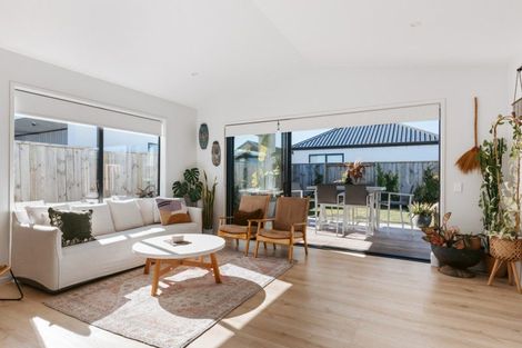 Photo of property in 37 Colpoma Close, Papamoa Beach, Papamoa, 3118