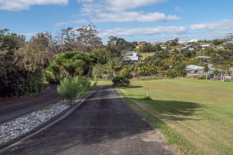 Photo of property in 46c Heretaunga Crescent, Cable Bay, 0420
