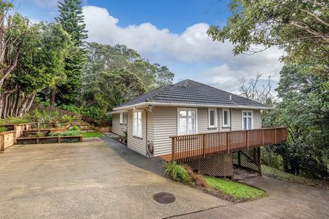 Photo of property in 2/39 Lysander Crescent, Beach Haven, Auckland, 0626