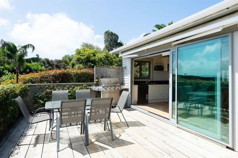 Photo of property in 1 Brind Road, Russell, 0202