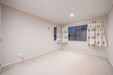 Photo of property in 6 Fairhill Place, Flat Bush, Auckland, 2016