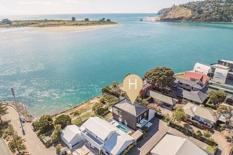 Photo of property in 8a Beachville Road, Redcliffs, Christchurch, 8081