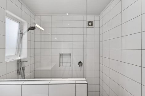 Photo of property in 27 Neeve Road, Taradale, Napier, 4112