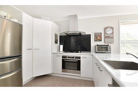 Photo of property in 16 Millennial Way, Orewa, 0931