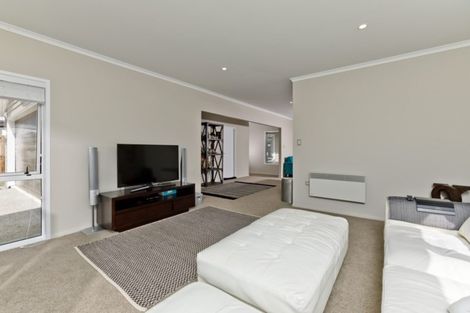 Photo of property in 103 Harris Drive, Silverdale, 0932