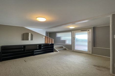 Photo of property in 14 Pemberton Avenue, Bayview, Auckland, 0629