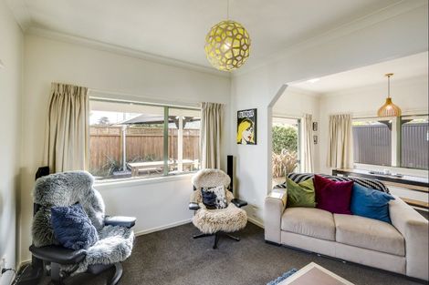 Photo of property in 205b Grove Road, Mayfair, Hastings, 4122