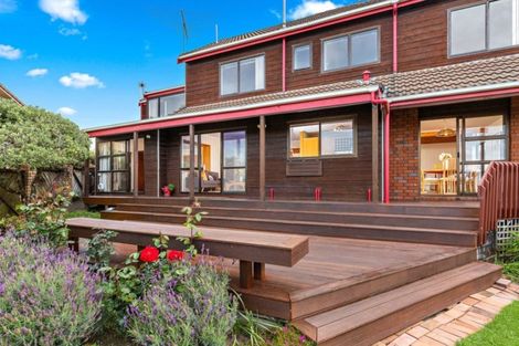 Photo of property in 9 Monet Grove, West Harbour, Auckland, 0618