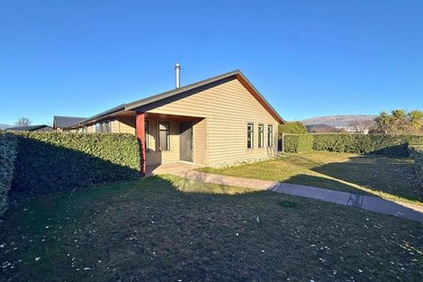 Photo of property in 8 Warbler Lane, Albert Town, Wanaka, 9305