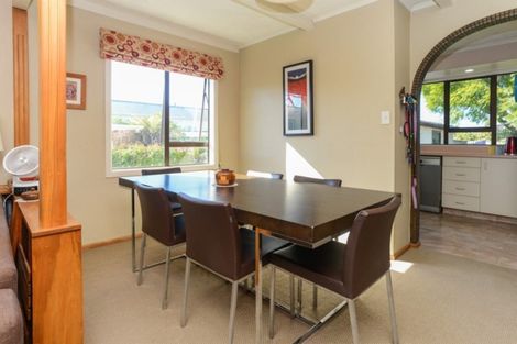 Photo of property in 5 Bowling Road, Greenmeadows, Napier, 4112