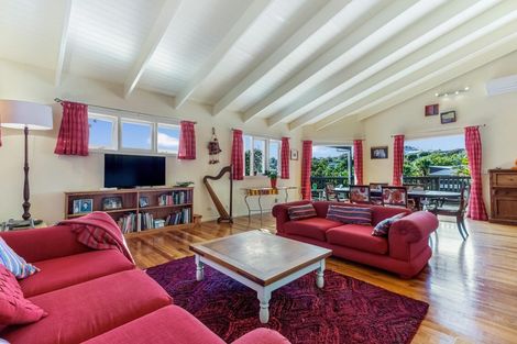 Photo of property in 26 Ocean Road, Surfdale, Waiheke Island, 1081