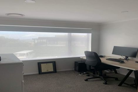 Photo of property in 8 Wharara Lane, Massey, Auckland, 0614