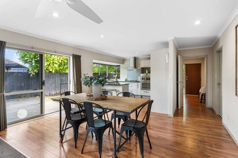 Photo of property in 32 Popata Close, Papamoa Beach, Papamoa, 3118