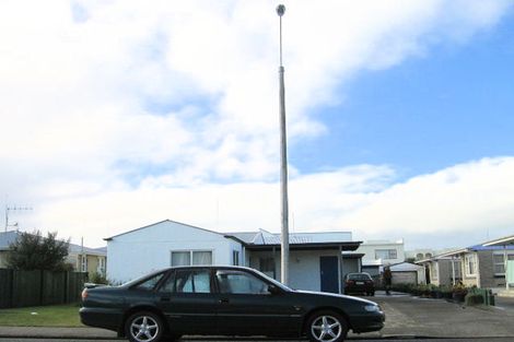 Photo of property in 2/204 Grove Road, Mayfair, Hastings, 4122