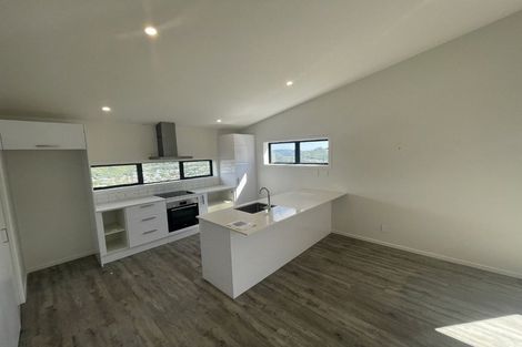 Photo of property in 18 Cathie Place, Karori, Wellington, 6012