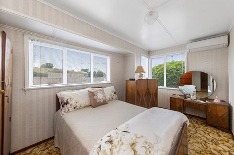 Photo of property in 16 Alamein Terrace, Mount Albert, Auckland, 1025