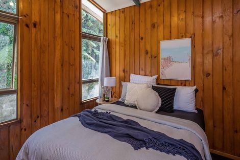 Photo of property in 117 Newlands Road, Newlands, Wellington, 6037