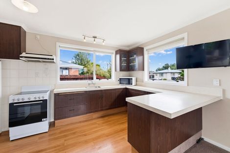Photo of property in 4 Colesbury Street, Bishopdale, Christchurch, 8053