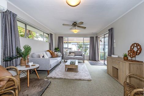 Photo of property in 2/87a Middlepark Road, Sockburn, Christchurch, 8042