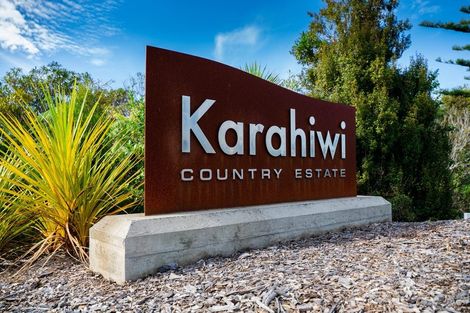 Photo of property in 74 Karahiwi Lane, Dairy Flat, 0794