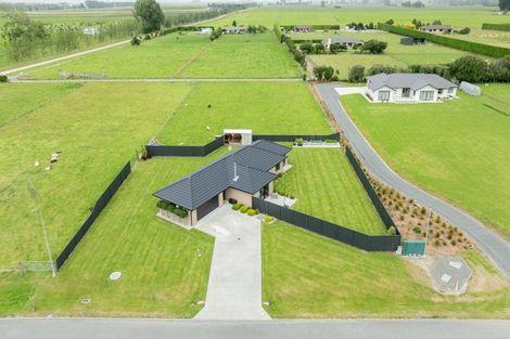 Photo of property in 11 Tui Place, Edendale, Wyndham, 9893