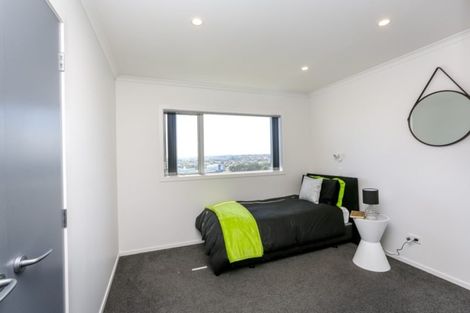 Photo of property in 20 Findlay Street, Moturoa, New Plymouth, 4310