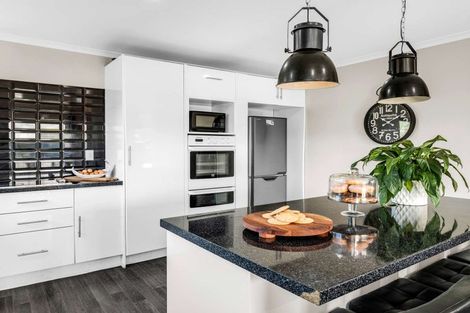 Photo of property in 1 Mathew Street, Dannevirke, 4930